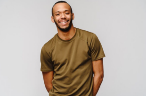 Camisa de algodão amassa muito: como resolver esse problema